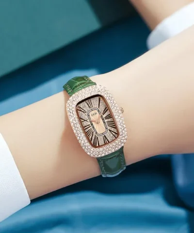Montre à quartz en cuir avec incrustation de diamants